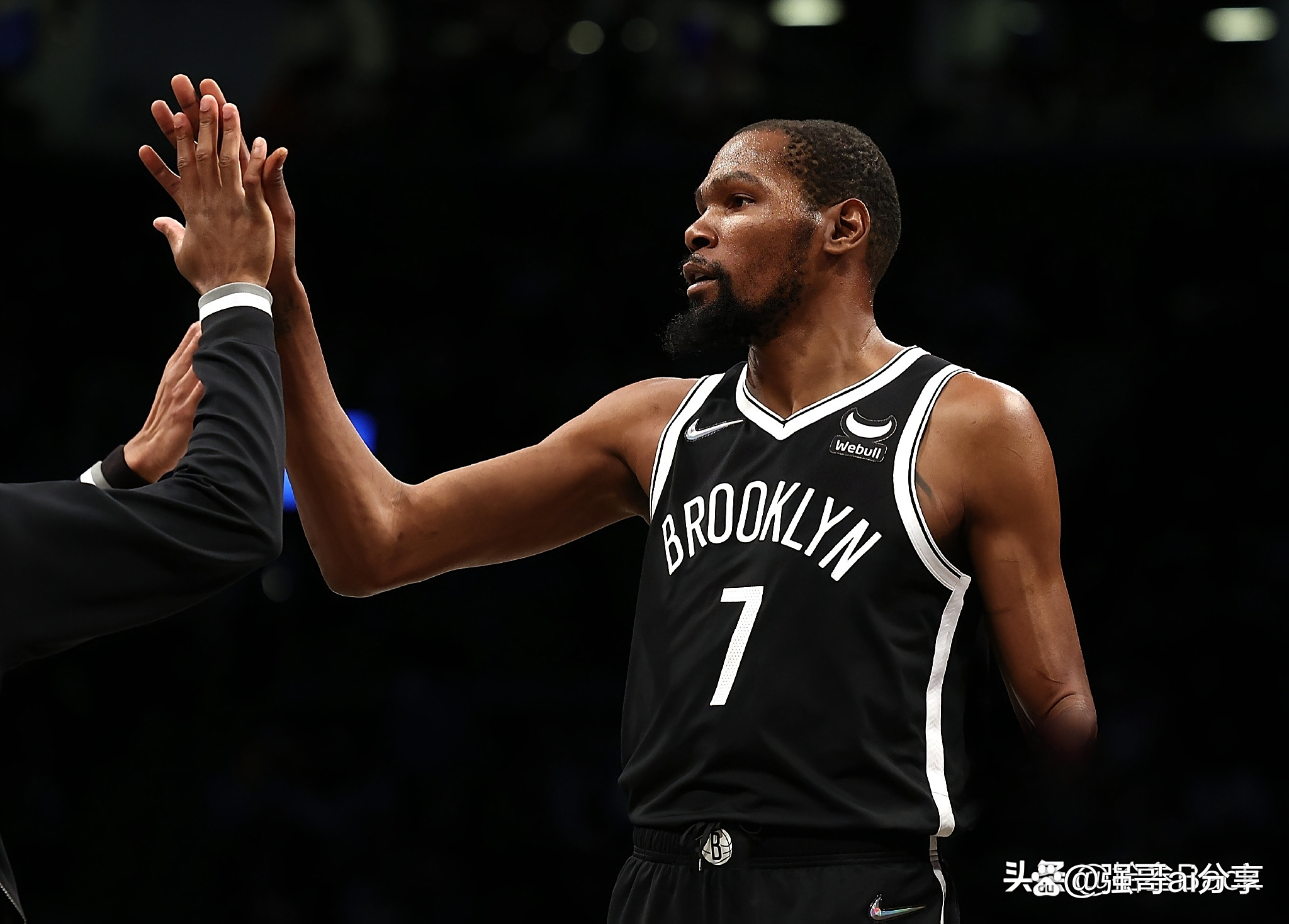 J9-杜兰特连续七场比赛得分超过逆转,热火挑战极限!的简单介绍